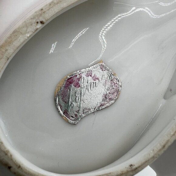 Lefton Leaf Shaped Candy Dish with Hand Painted Roses and Gilt Edge - Picture 7 of 12